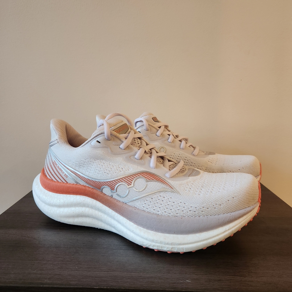 Womens Saucony Triumph 23 Running Shoe Size 7.5